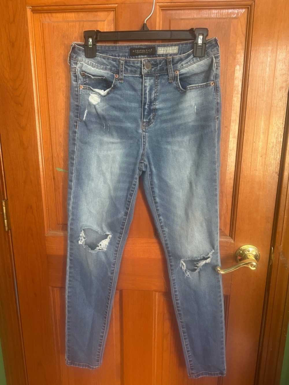 Aeropostale Women's Distressed Skinny Jeans - Blue Wash